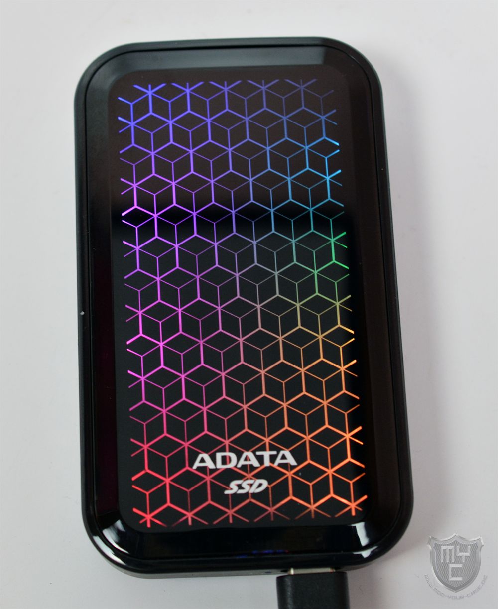 ADATA - Externen USB 3.2 SSD SE770G RGB