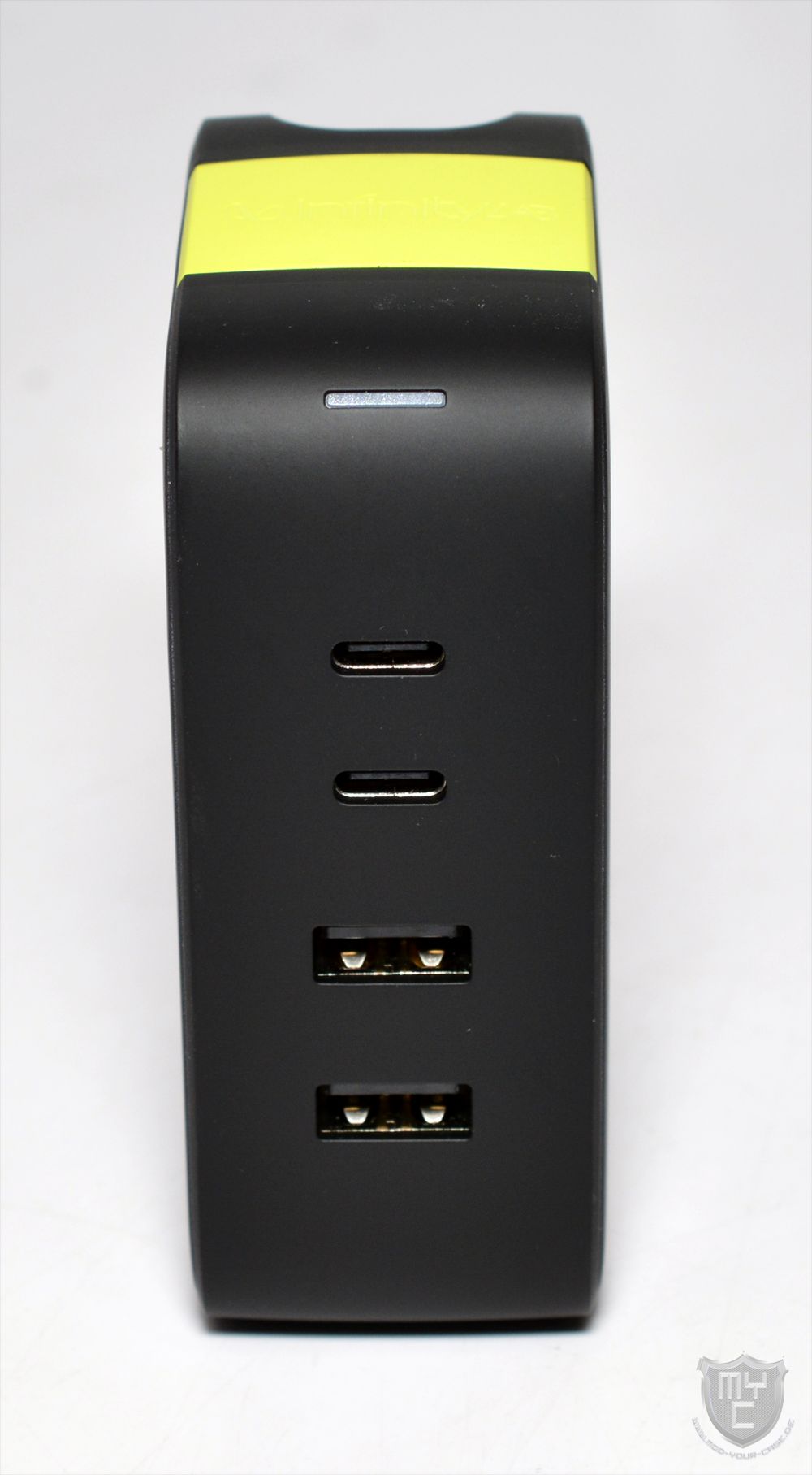 InstantCharger 100W 4 USB  Chargeur USB de type C et de type A